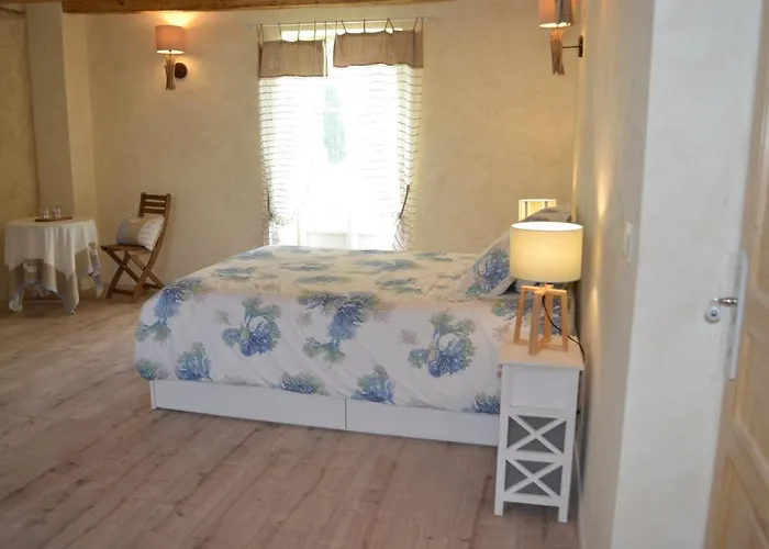 Escale A Villeperdue Chambre Hellulaug